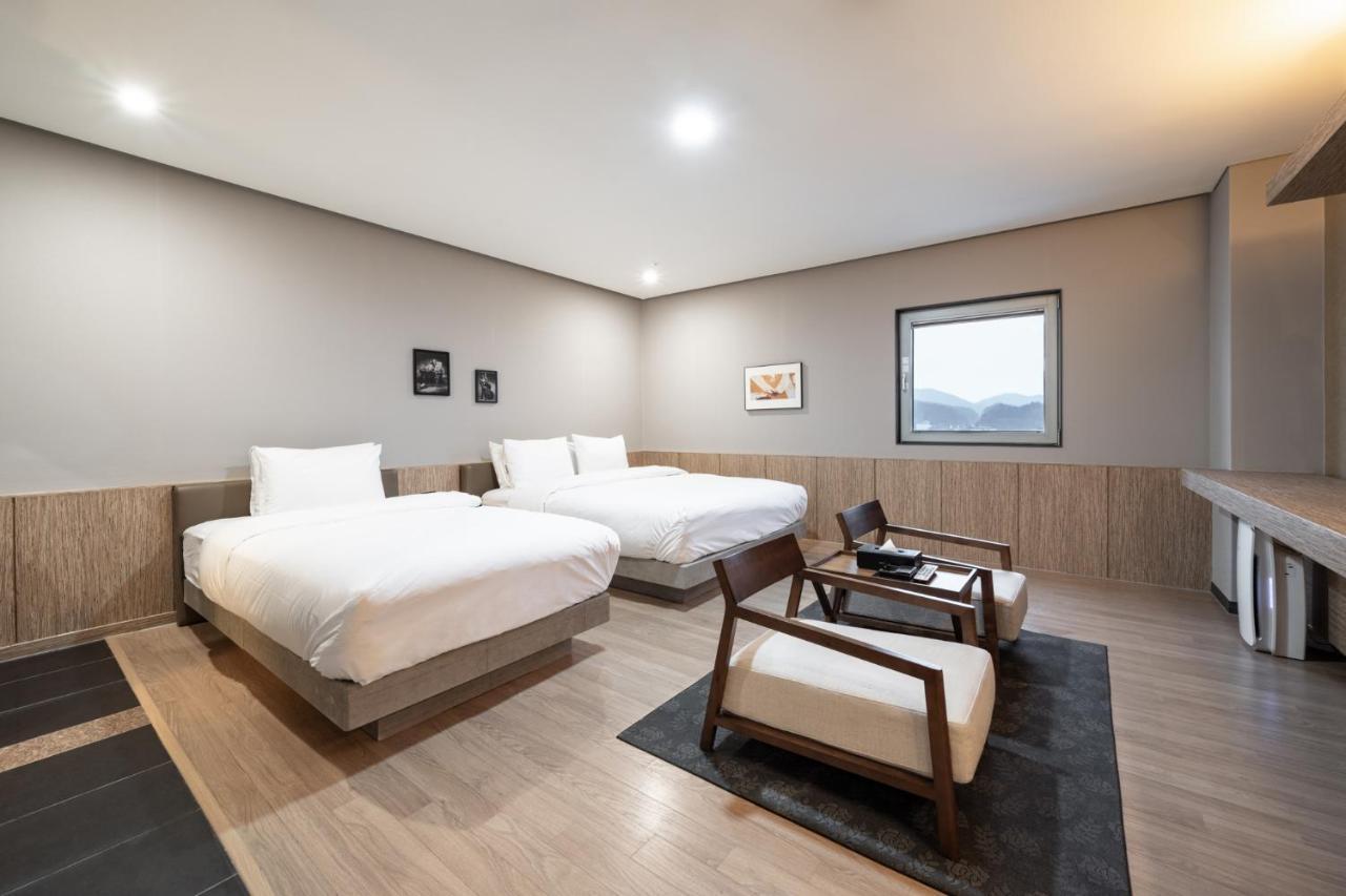 Jeonju Jazz Around Hotel ภายนอก รูปภาพ