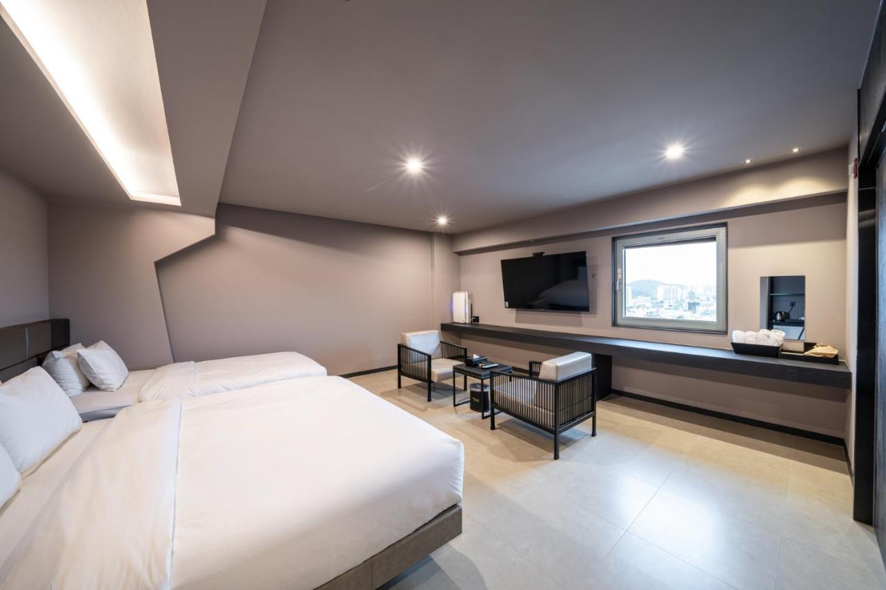 Jeonju Jazz Around Hotel ภายนอก รูปภาพ