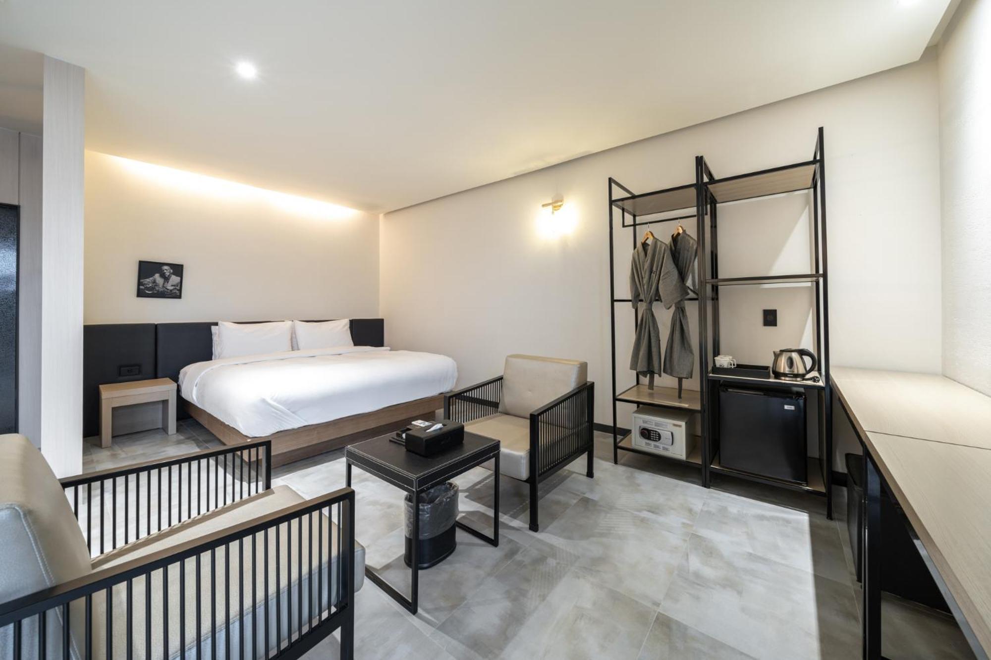 Jeonju Jazz Around Hotel ภายนอก รูปภาพ