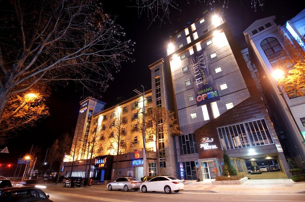 Jeonju Jazz Around Hotel ภายนอก รูปภาพ