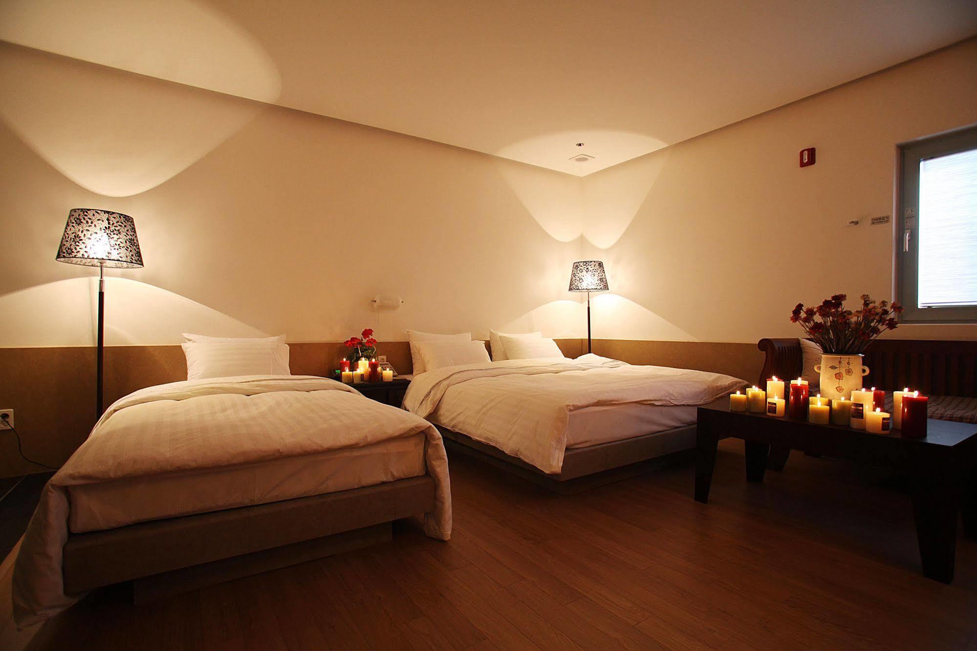 Jeonju Jazz Around Hotel ภายนอก รูปภาพ