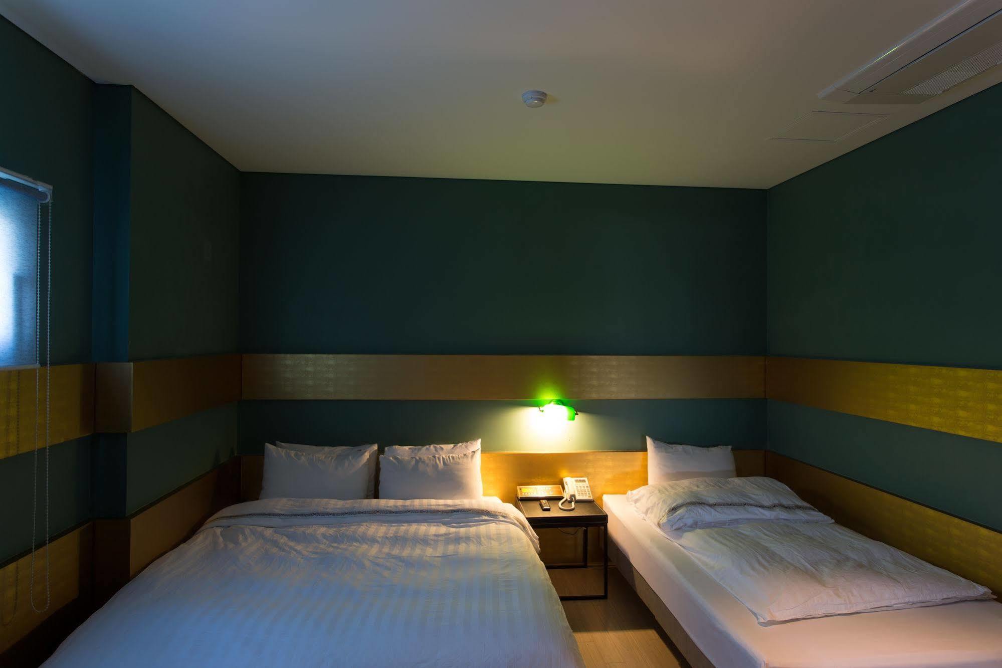 Jeonju Jazz Around Hotel ภายนอก รูปภาพ