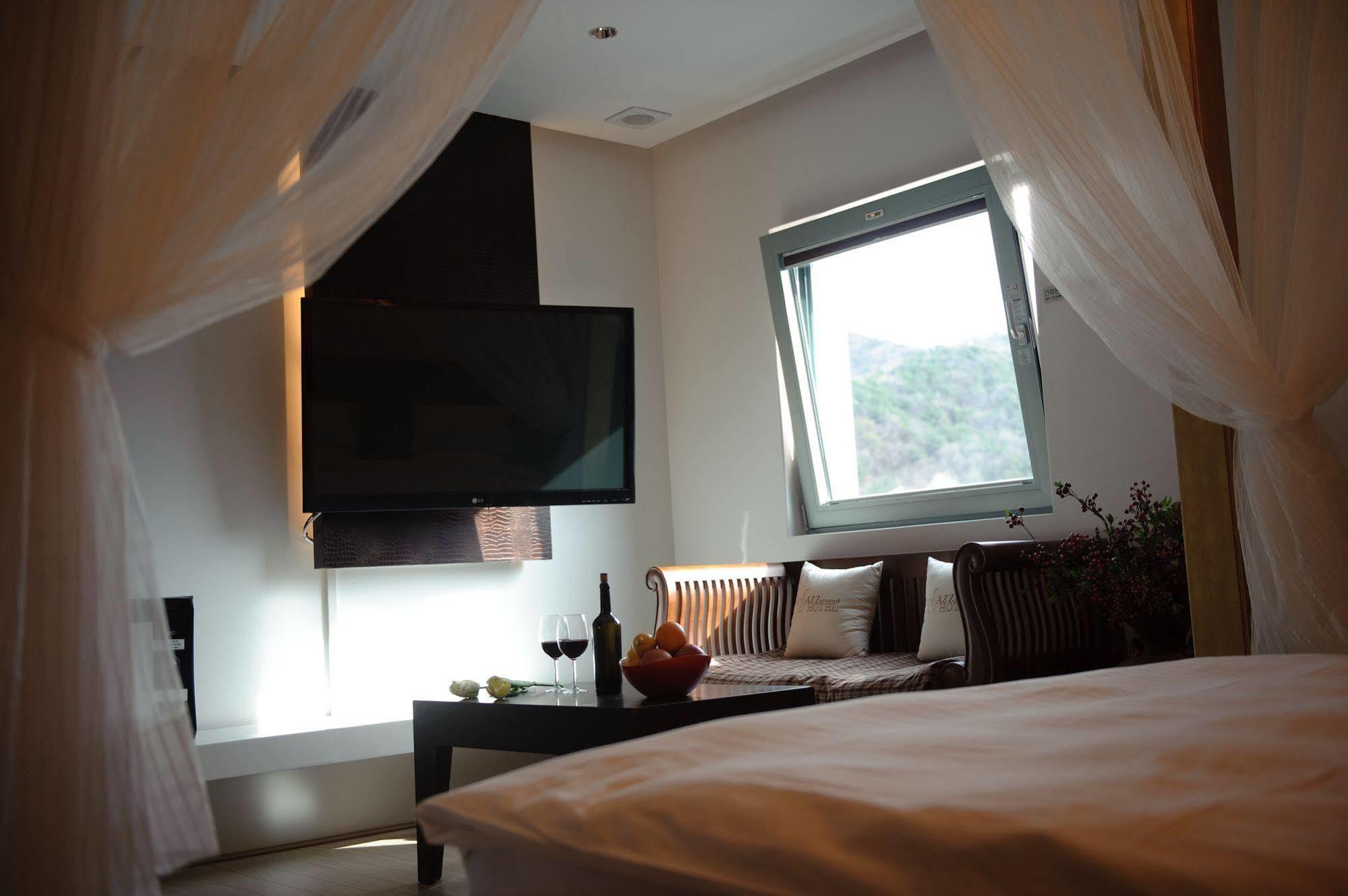 Jeonju Jazz Around Hotel ภายนอก รูปภาพ